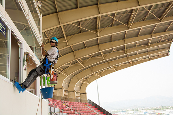 MAC10 limpia-crtistales11
