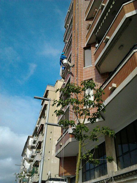 juntas baldosas fachada